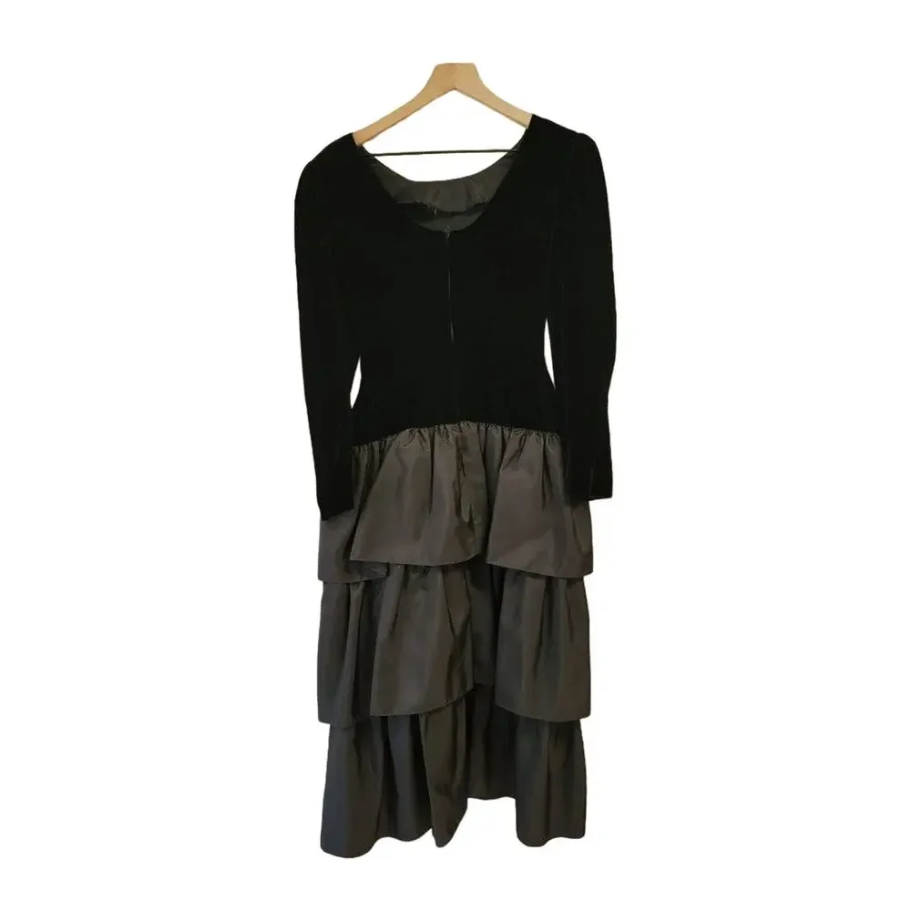Clair De Lune vintage black long-sleeved dress, size 4 - Picture 5 of 7